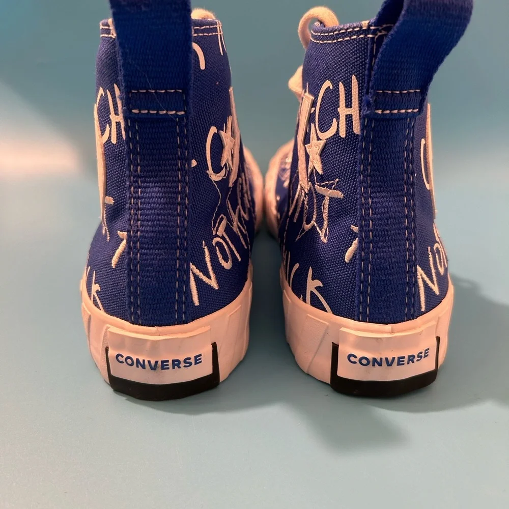 Chuck Taylor Converse Blue and White Unisex Sneakers Kid’s Size 5 NWB - Picture 9 of 11